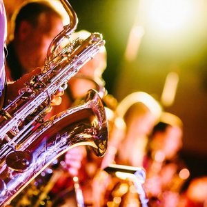 Saxophones g8ddfbeec6 1920